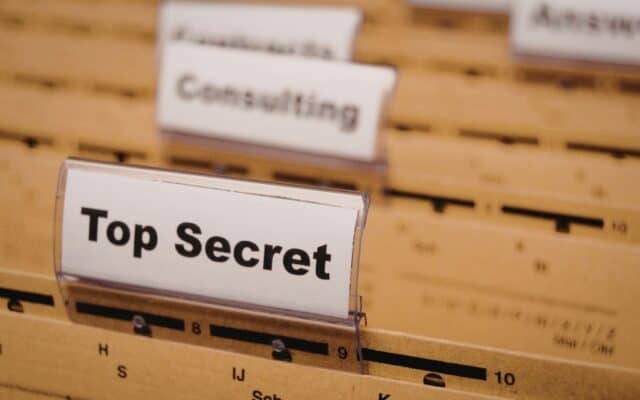 Durchsuchung von E-Mail-Konten von Mitarbeitern kann arbeitsrechtlich kritisch sein – Apex Wirtschaftsdetektive beweisen Geheimnisverrat gerichtsfest